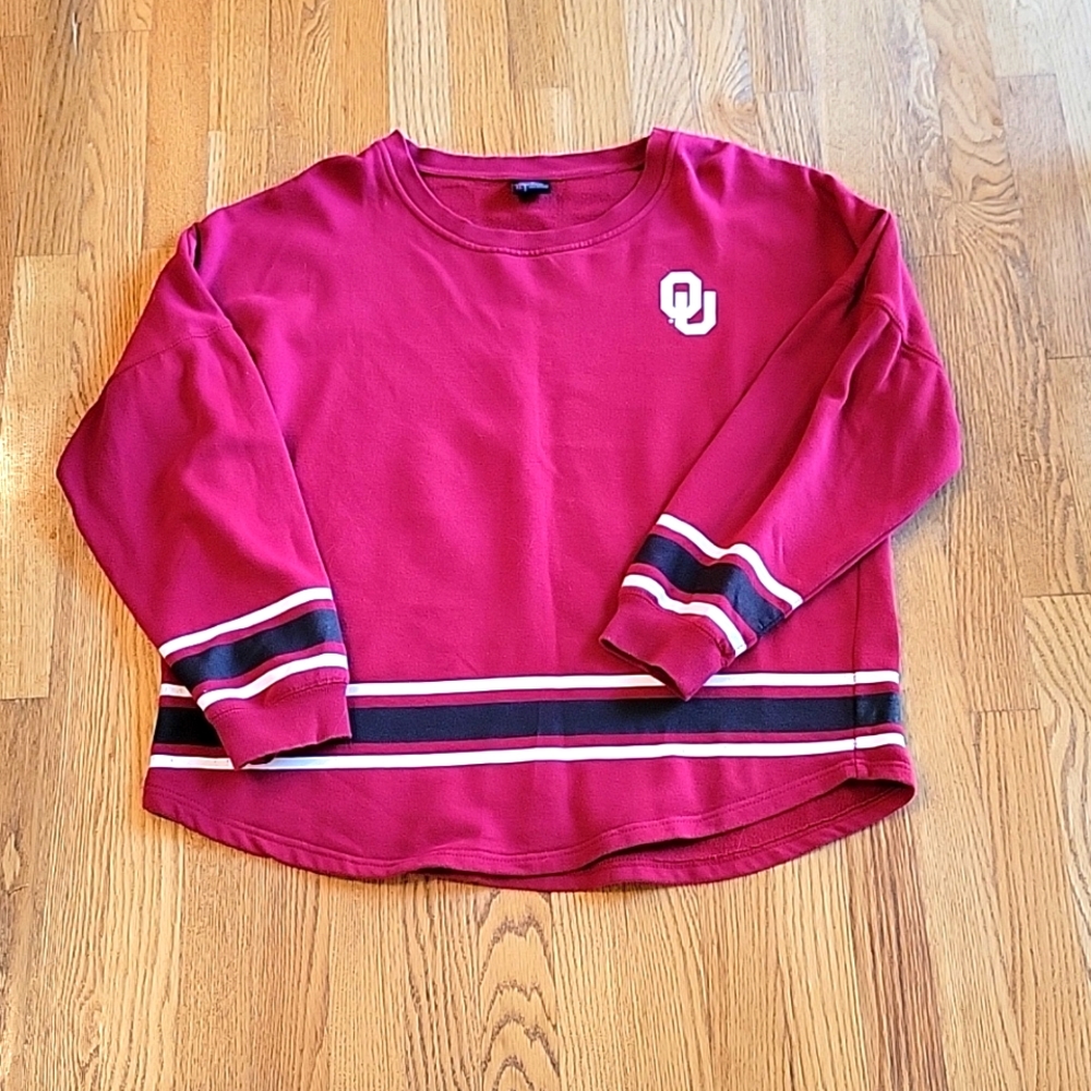XL Campus Heritage, OU Sooners long-sleeve shirt.